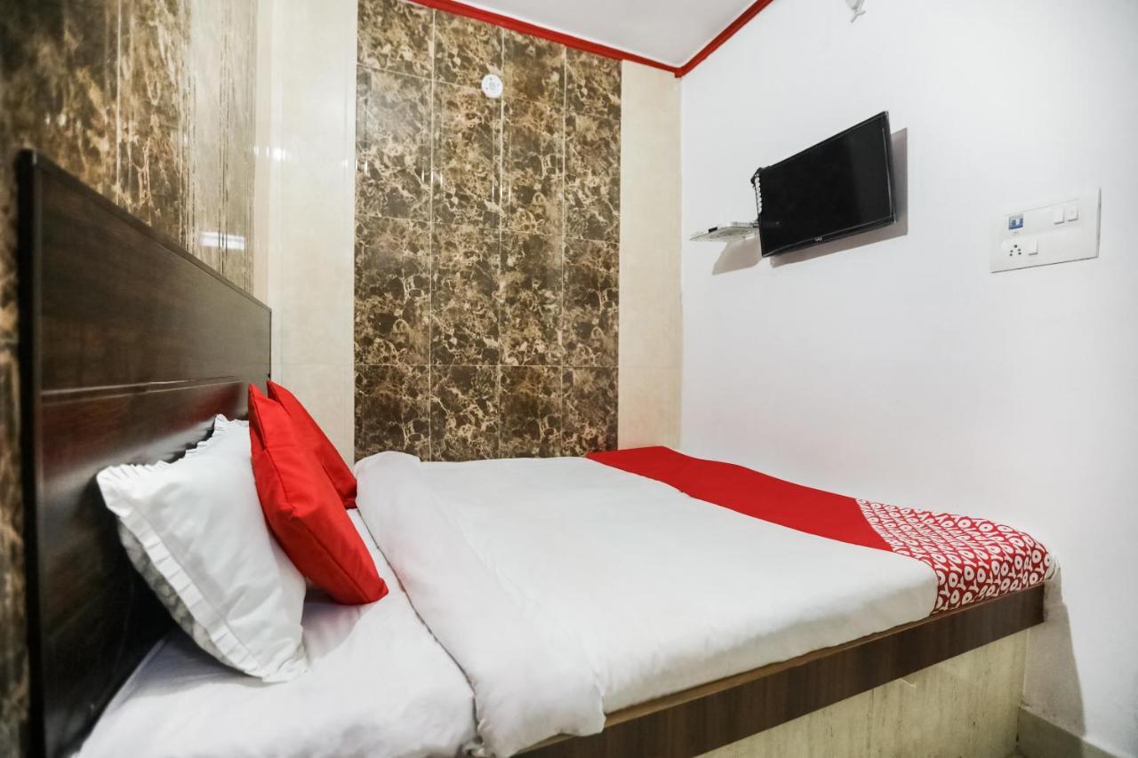 Oyo 69534 Hotel Nanda Tower Hanumāngarh Esterno foto