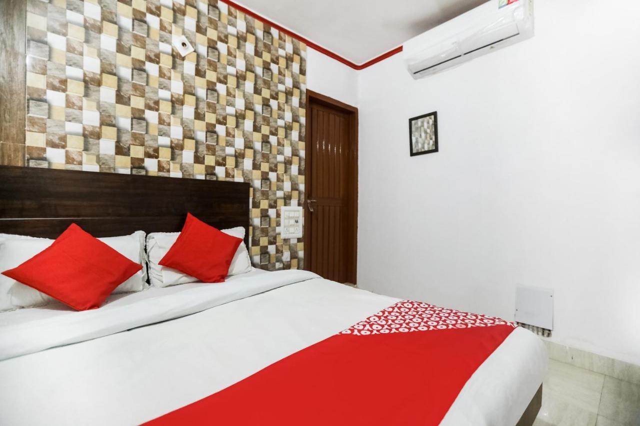 Oyo 69534 Hotel Nanda Tower Hanumāngarh Esterno foto