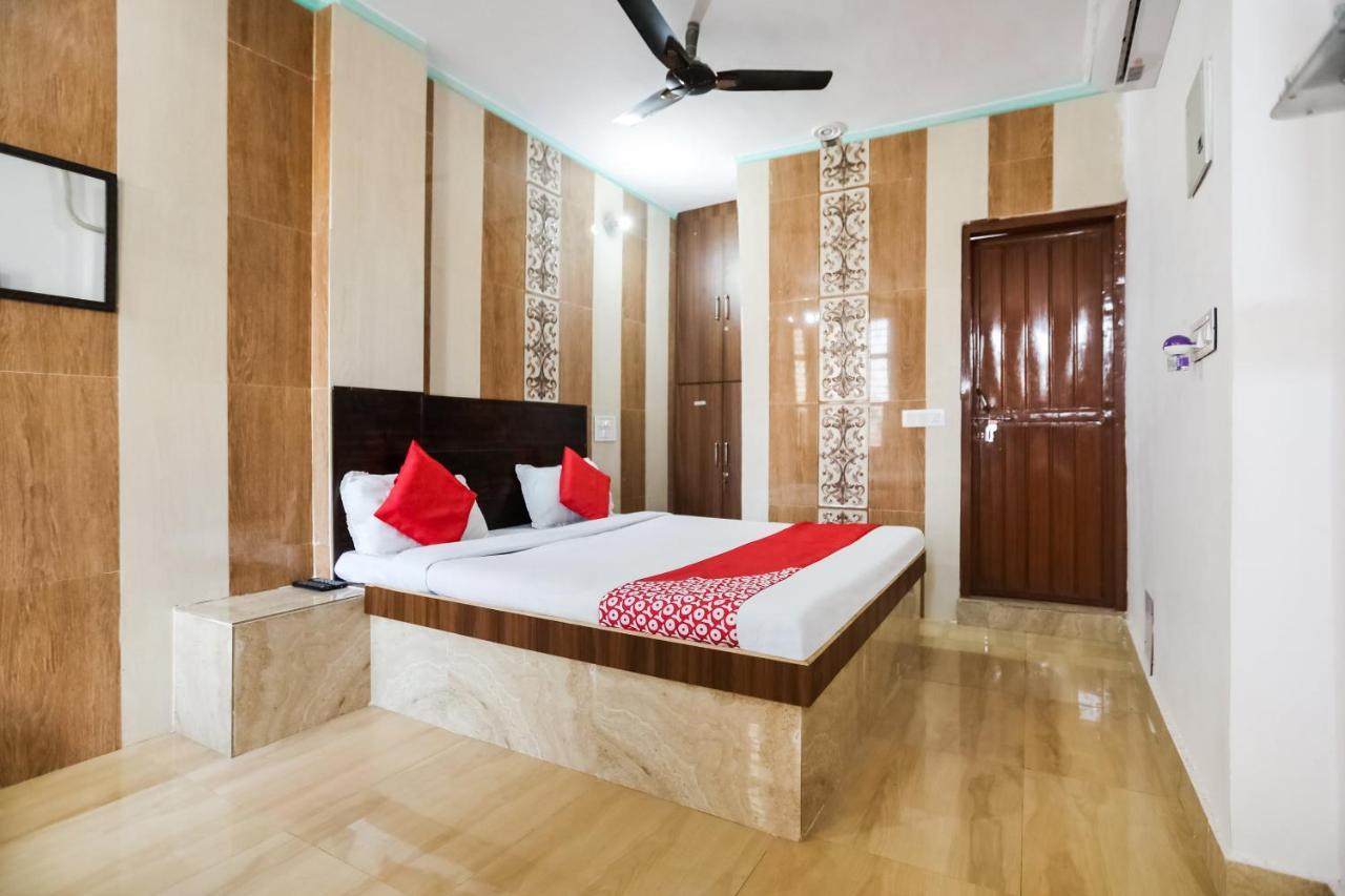 Oyo 69534 Hotel Nanda Tower Hanumāngarh Esterno foto