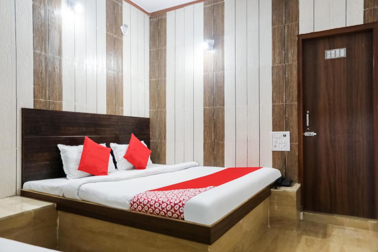 Oyo 69534 Hotel Nanda Tower Hanumāngarh Esterno foto