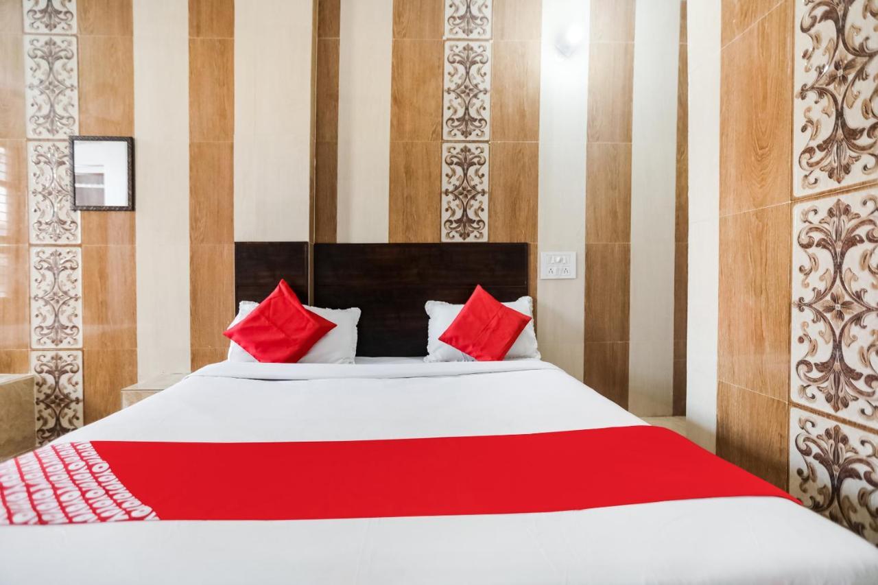 Oyo 69534 Hotel Nanda Tower Hanumāngarh Esterno foto
