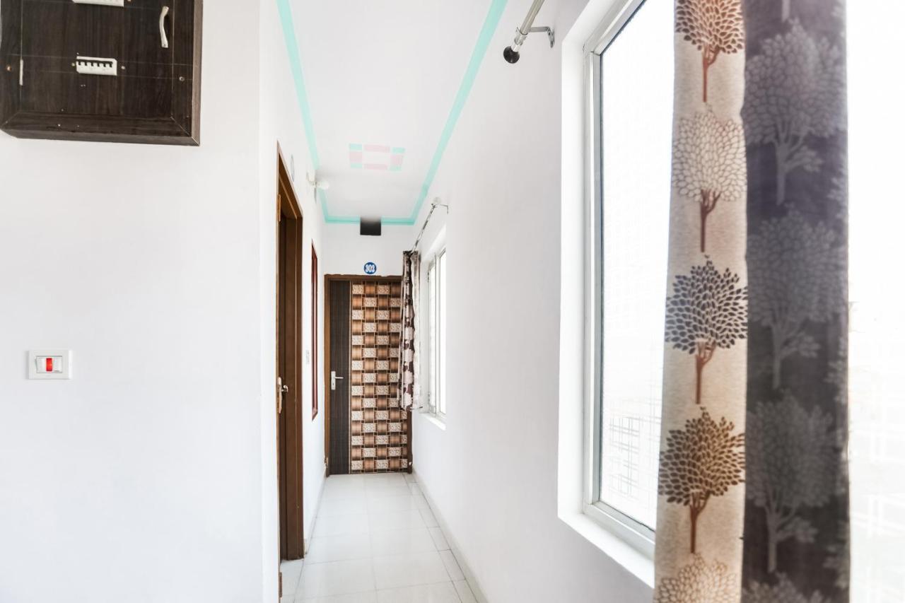 Oyo 69534 Hotel Nanda Tower Hanumāngarh Esterno foto